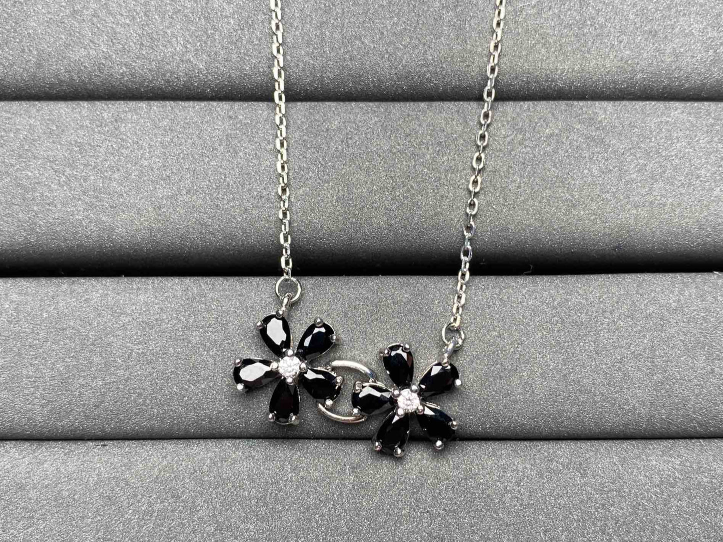 A3215 Spinel Necklace