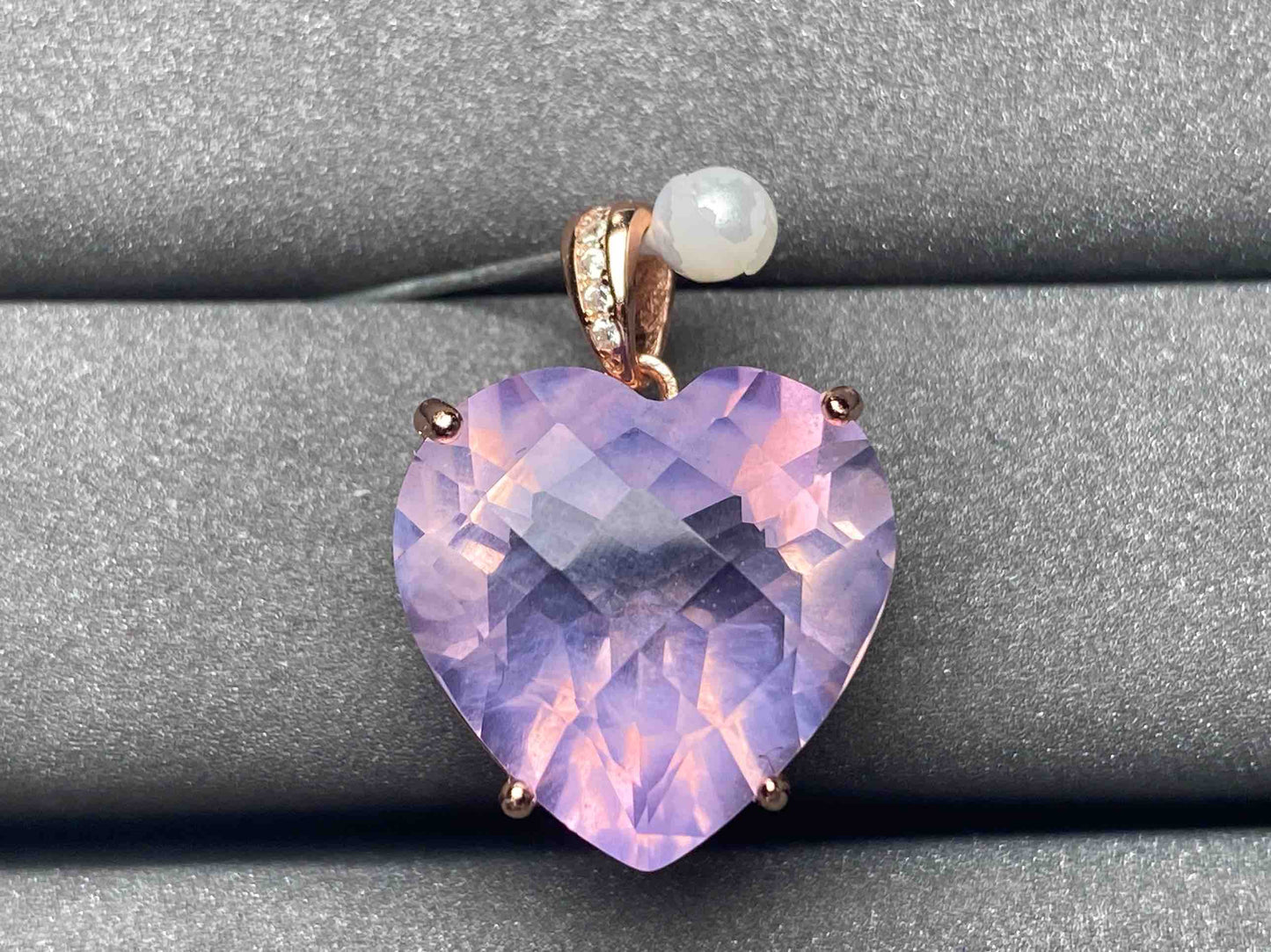 A3285 LMQ Pendant