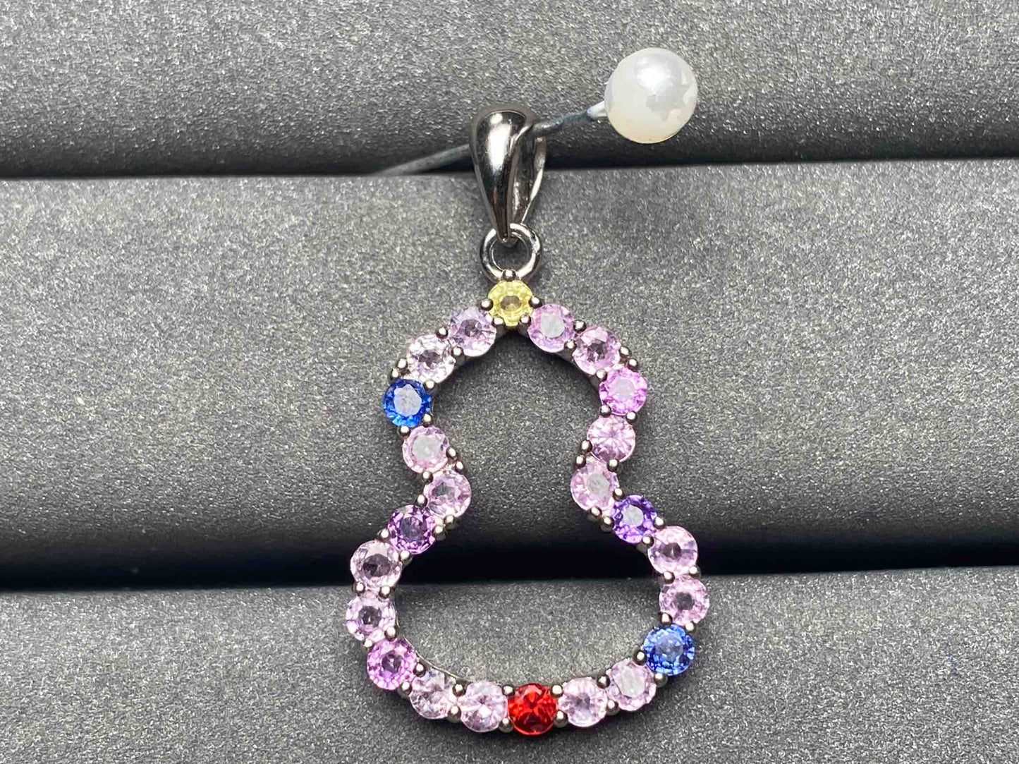 A3295 Colorful Sapphire Pendant