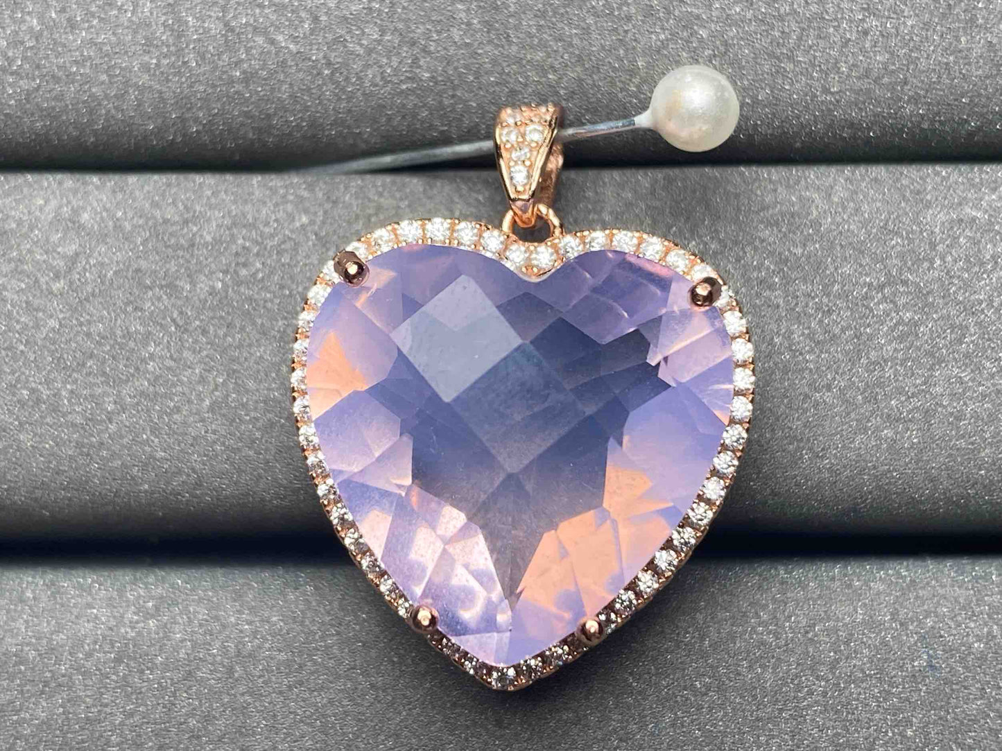 A3304 LMQ Pendant
