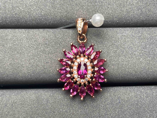 A3313 Garnet Pendant