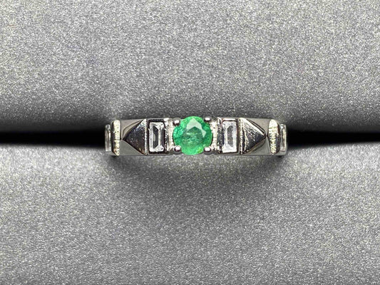 A332 Emerald Ring