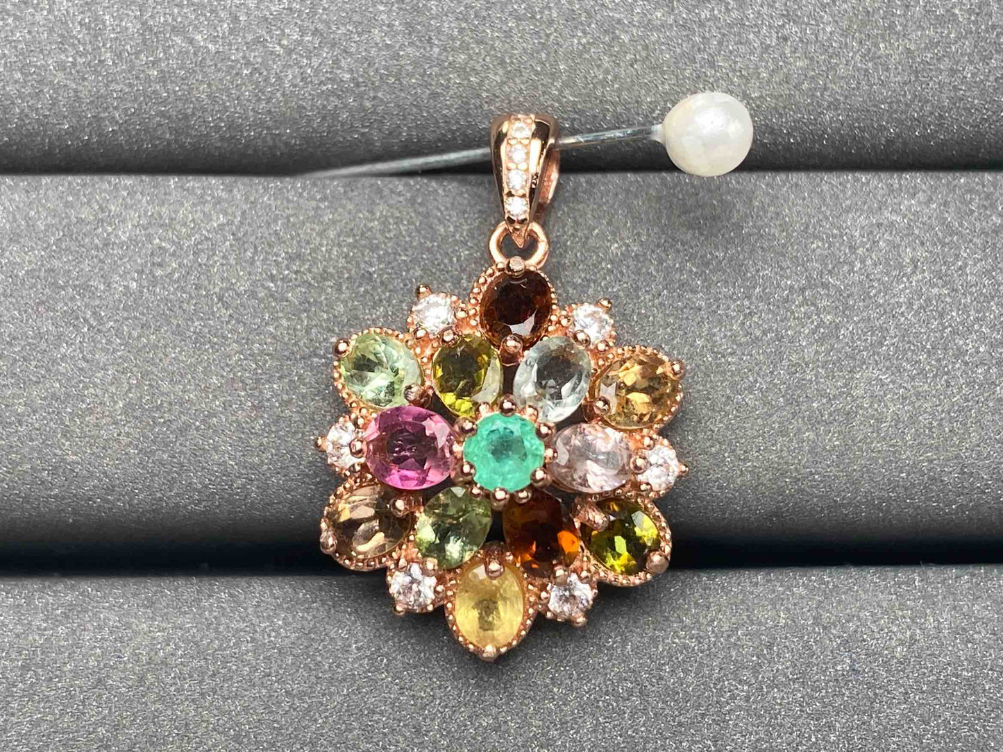 A3333 Emerald Pendant