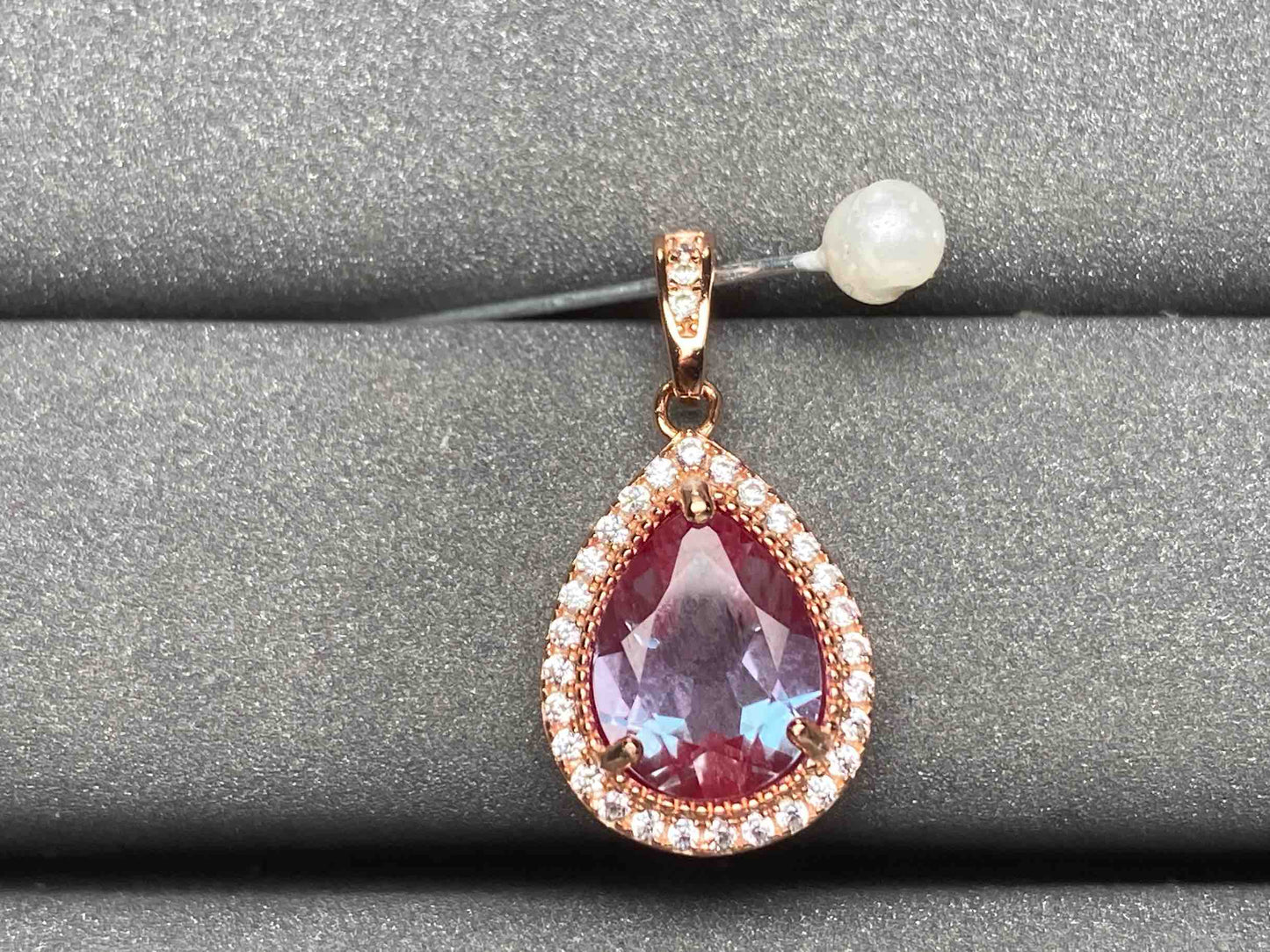 A3370 Alexandrite Pendant