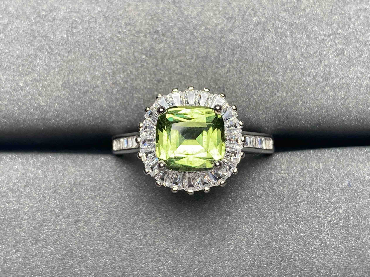 A3440 Green apatite Ring