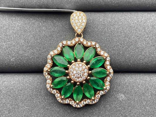 A3514 Emerald Pendant