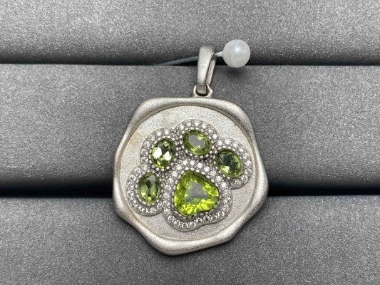 A3517 Peridot Pendant