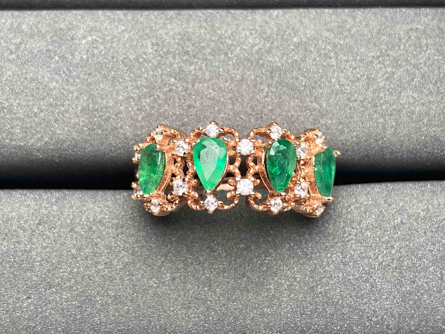 A3526 Emerald Ring