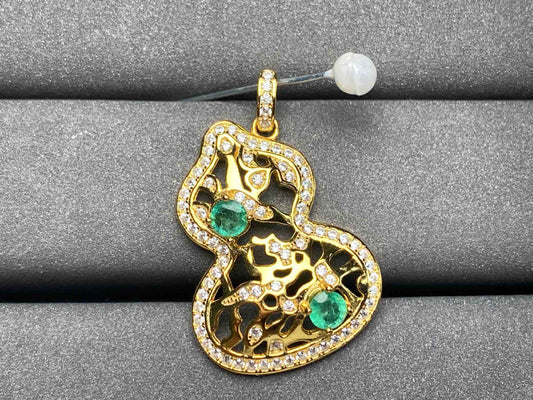 A3527 Emerald Pendant
