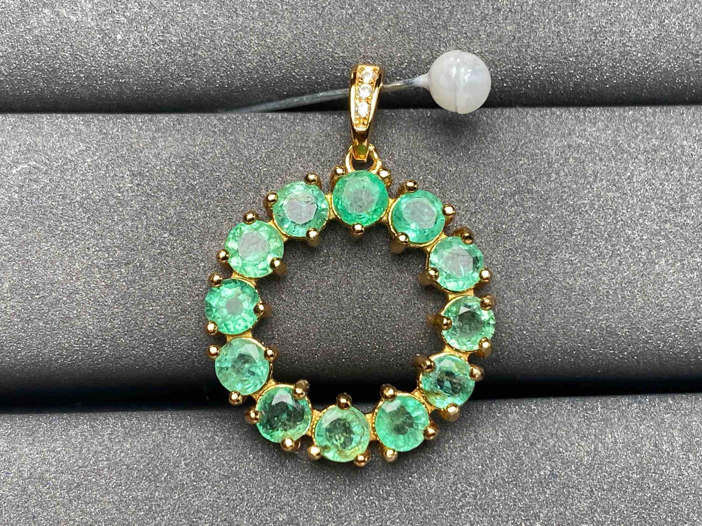 A3528 Emerald Pendant