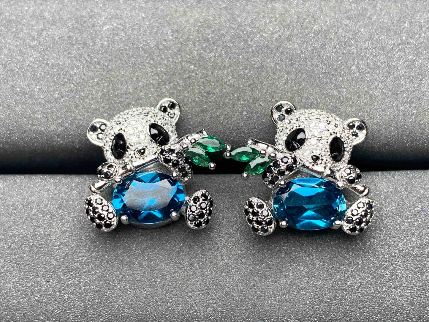 A3543 Topaz Earrings