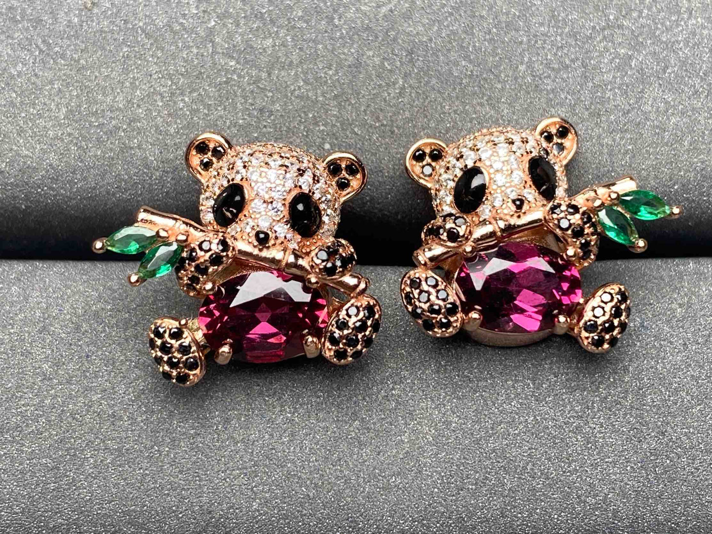 A3545 Garnet Earrings