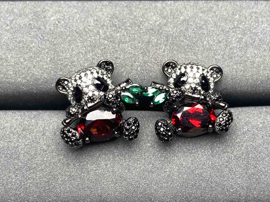 A3547 Garnet Earrings