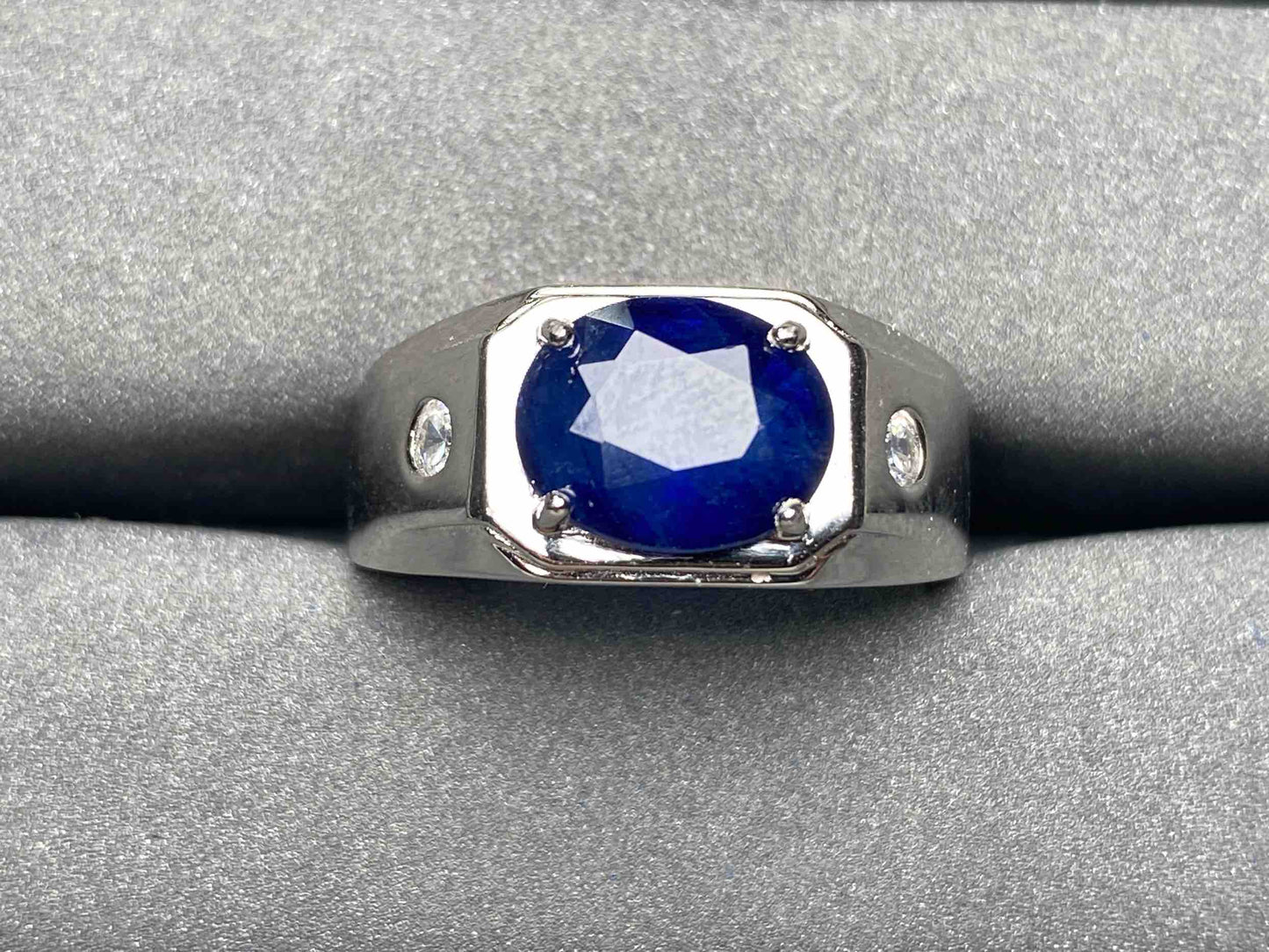 A3584 Blue Sapphire Ring