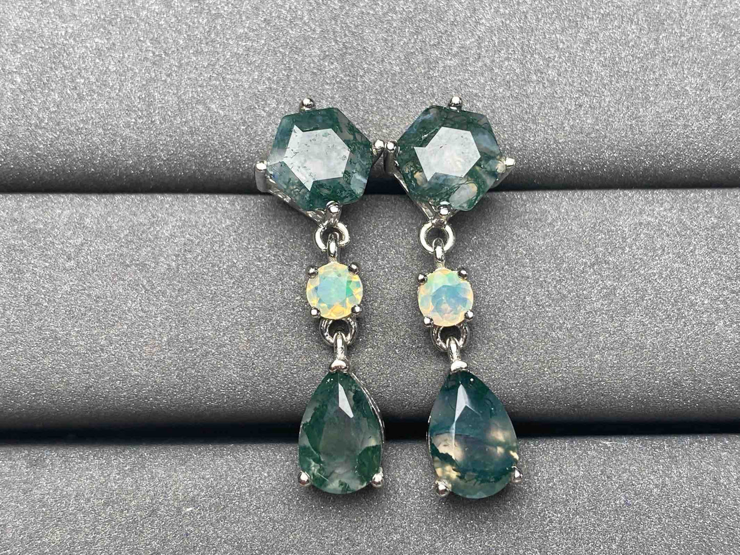 A3623 Moss Agate Earrings