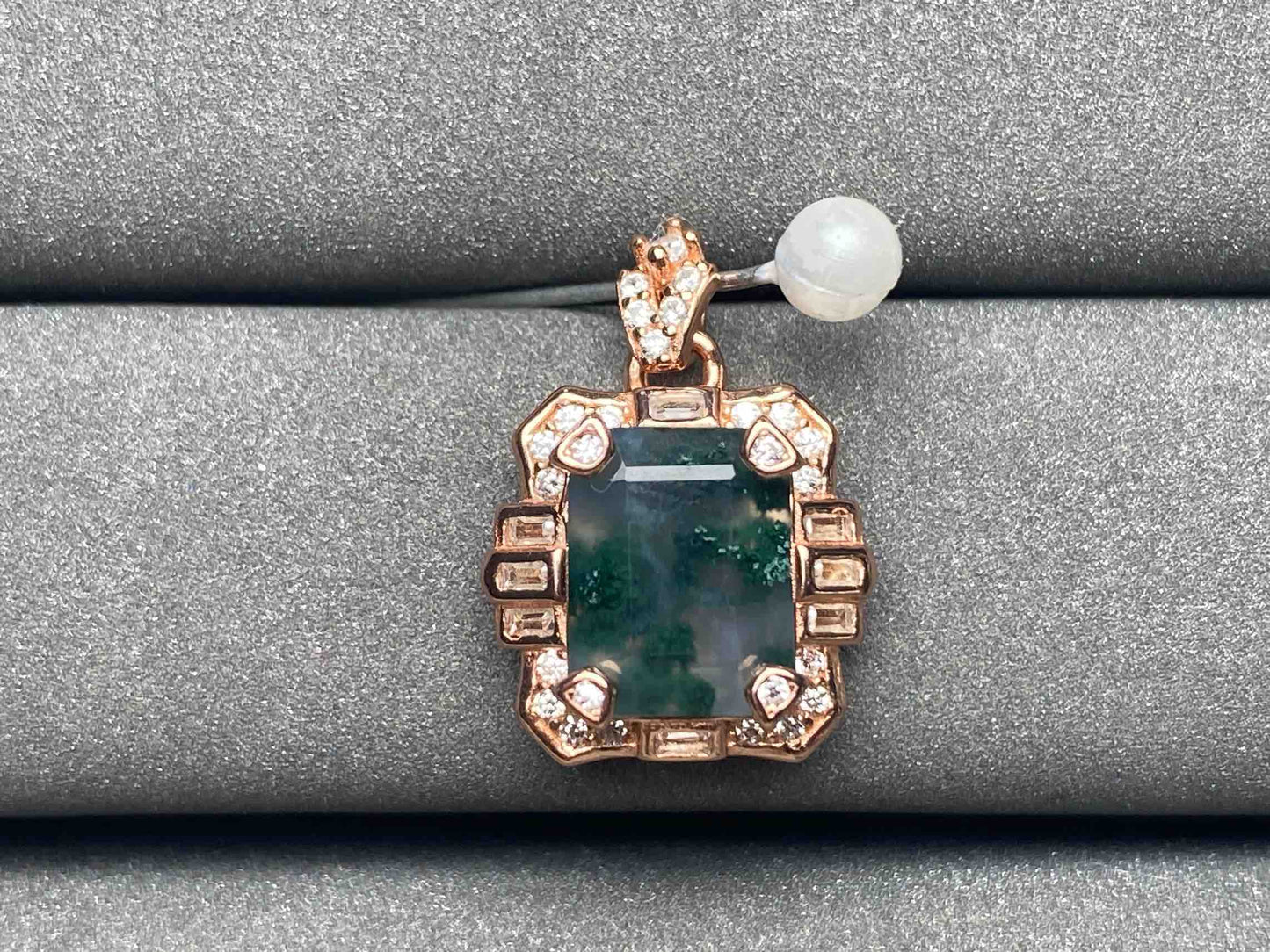A3648 Moss Agate Pendant