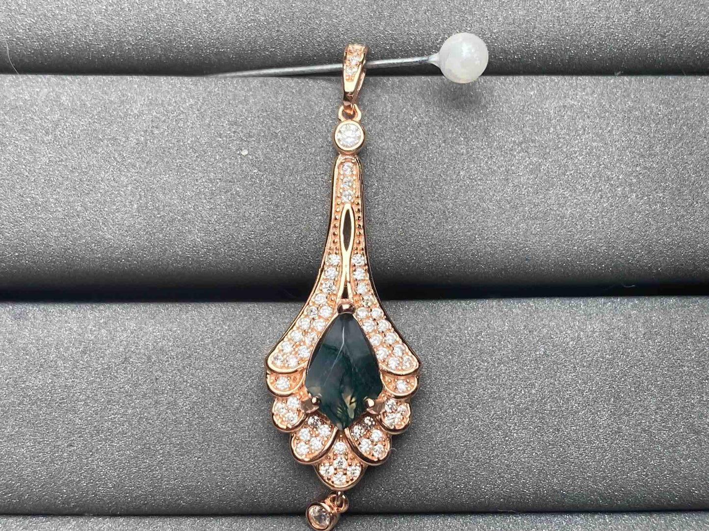 A3673 Moss Agate Pendant