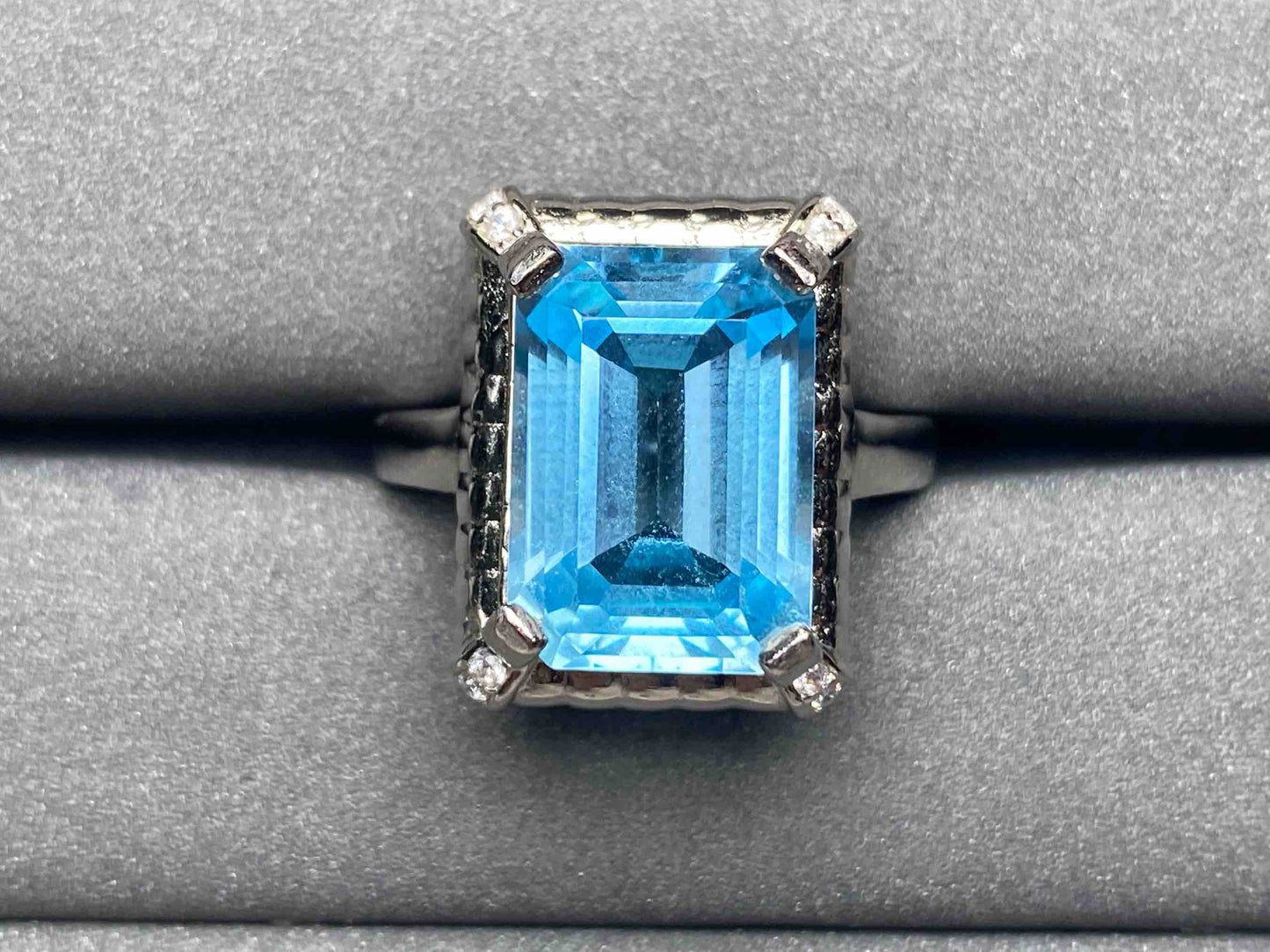 A3718 Topaz Ring