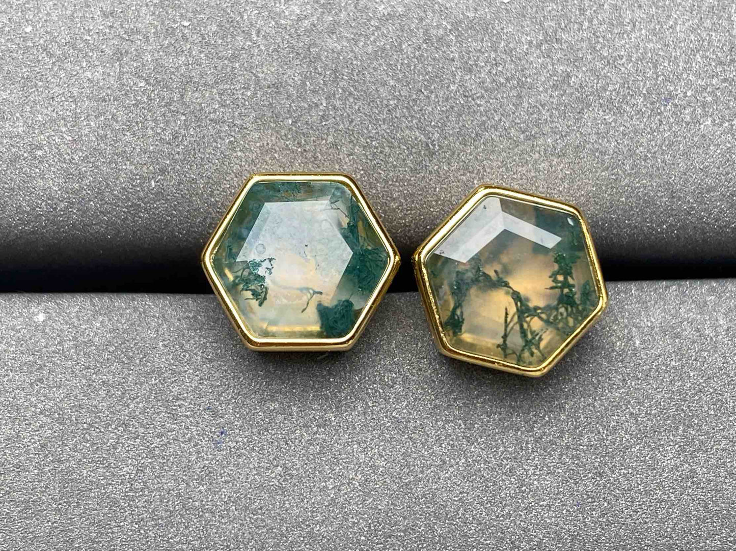 A3756 Moss Agate Earrings