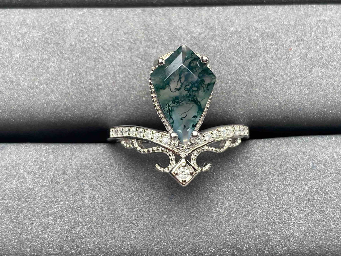 A3762 Moss Agate Ring