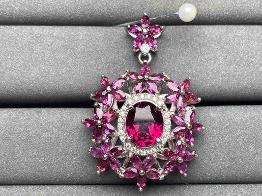 A3863 Garnet Pendant