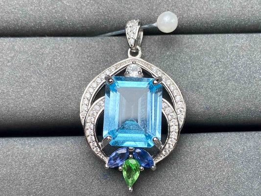 A3949 Topaz Pendant