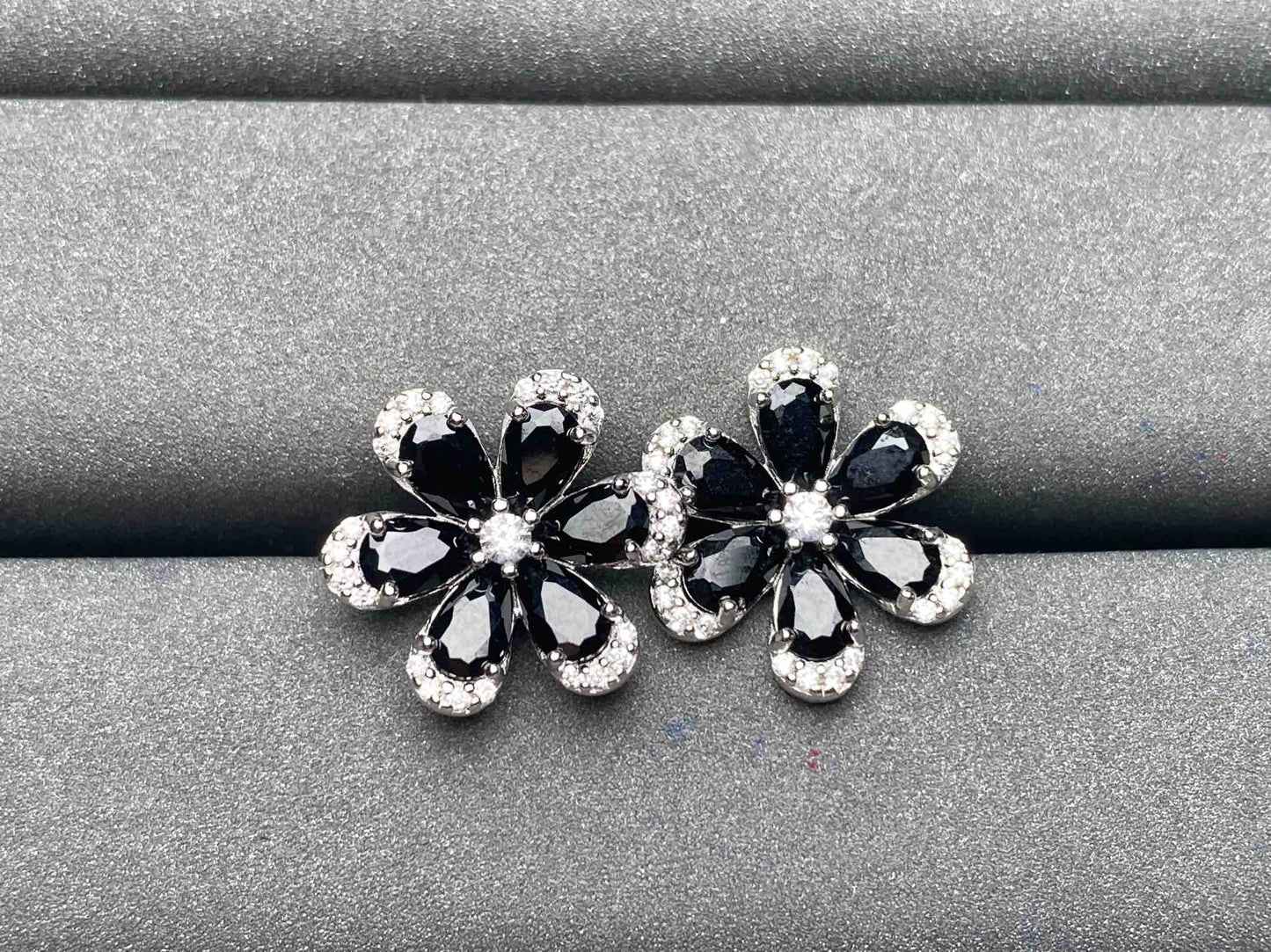 A3992 Spinel Earrings