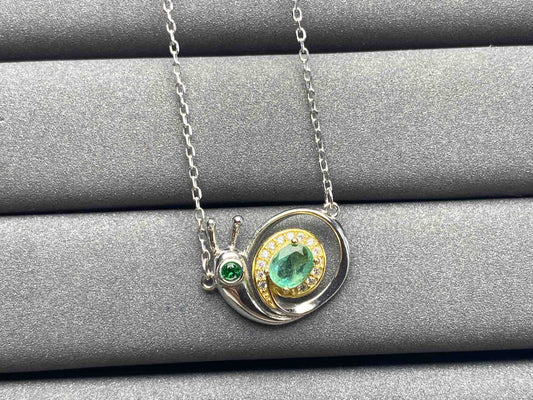 A404 Emerald Necklace