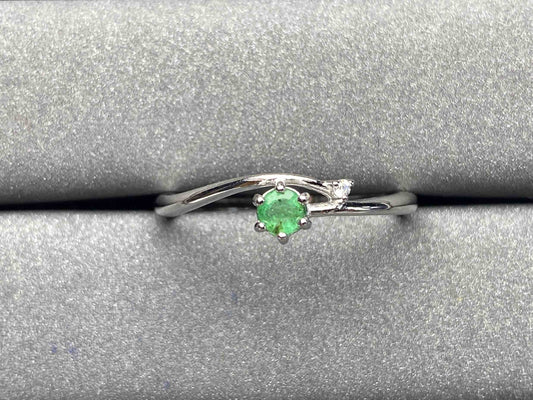 A405 Emerald Ring