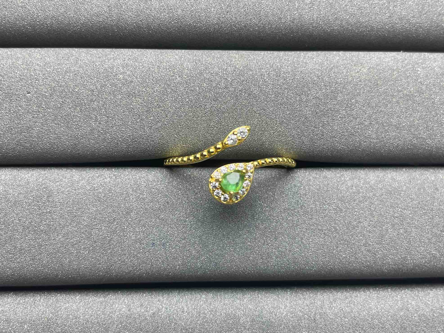 A412 Emerald Ring
