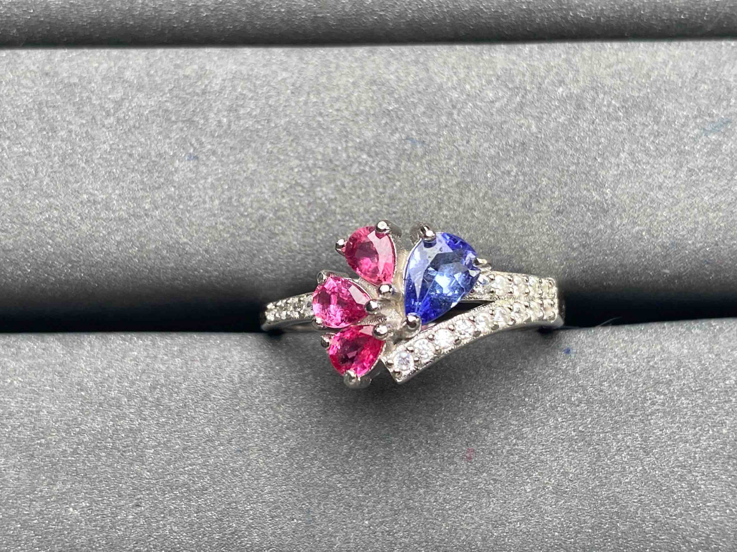 A4511 Tanzanite Ring