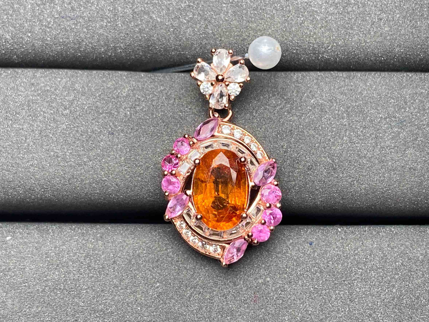 A4560 Fanta Pendant