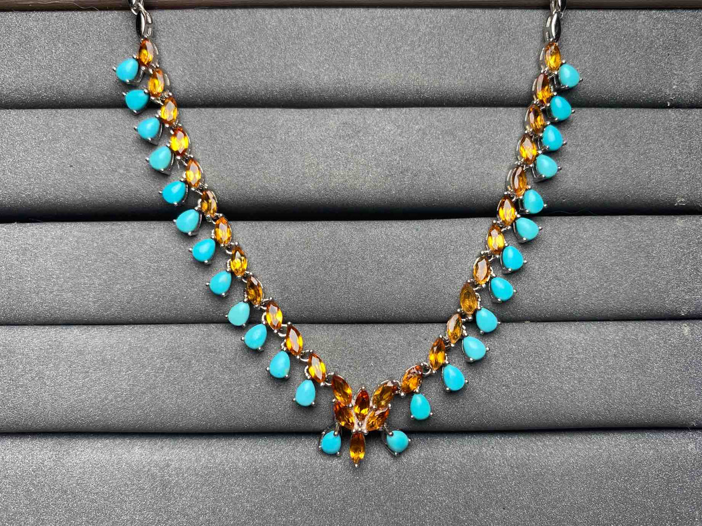 A4585 Turquoise Necklace