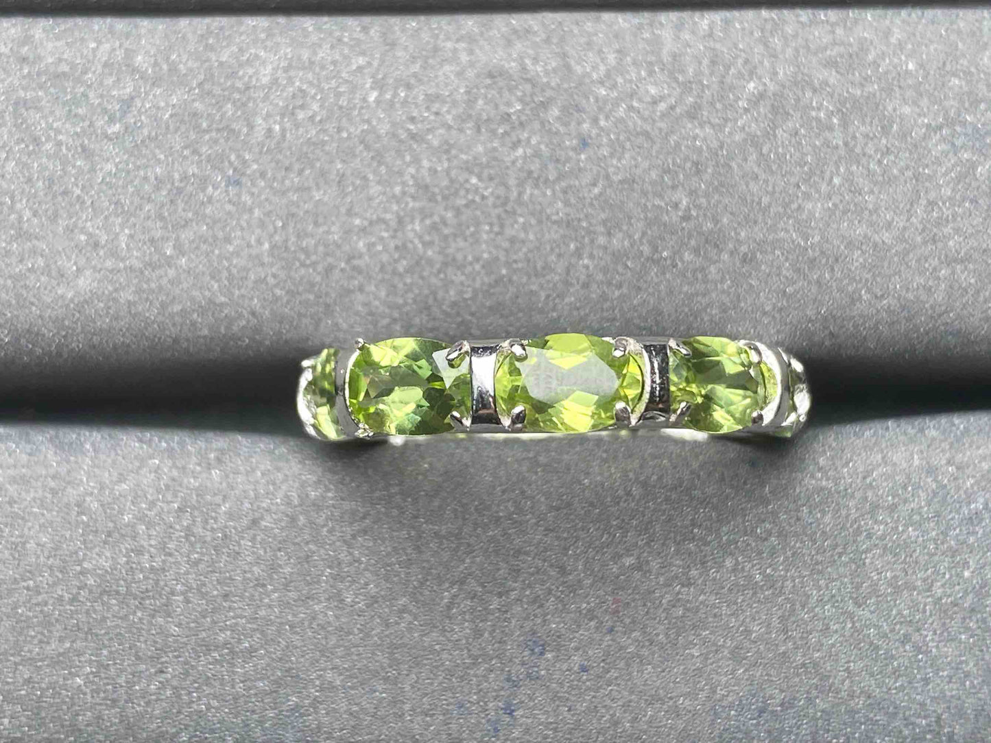 A4638 Peridot Ring
