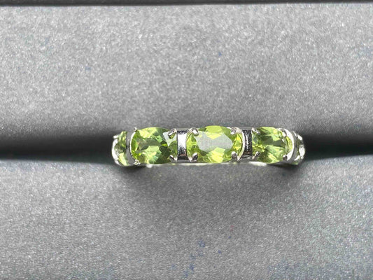 A4638 Peridot Ring