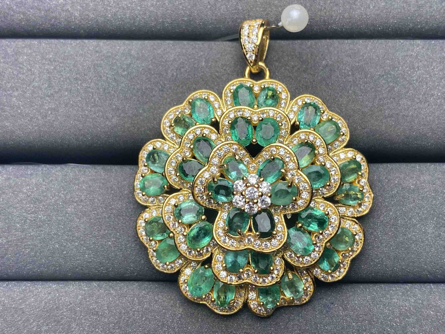 A4644 Emerald Pendant