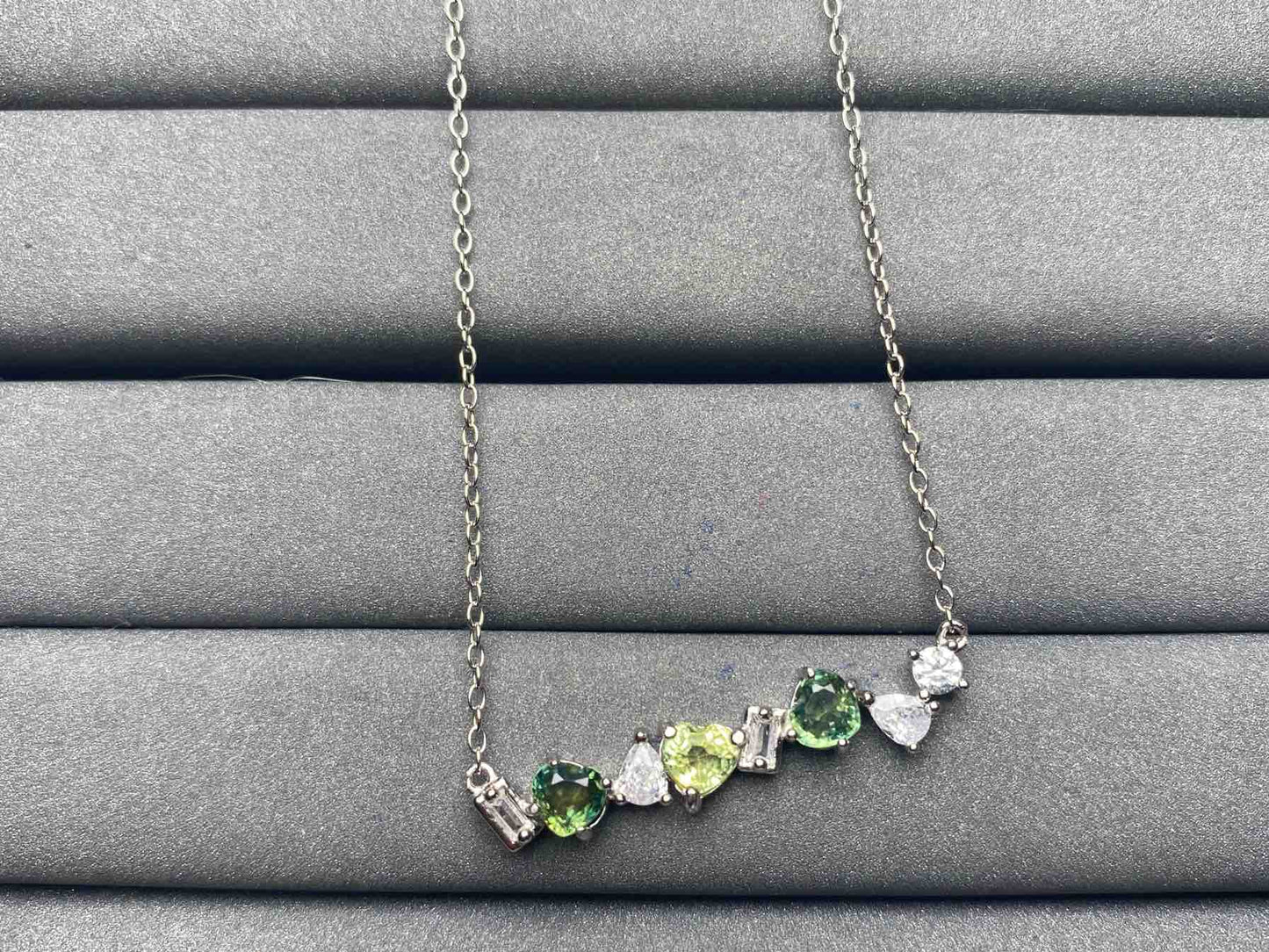 A4650 Peridot Necklace
