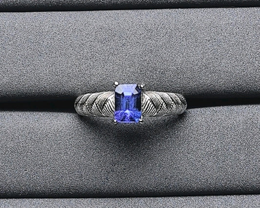 A4662 Tanzanite Ring