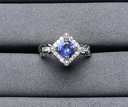 A4684 Tanzanite Ring