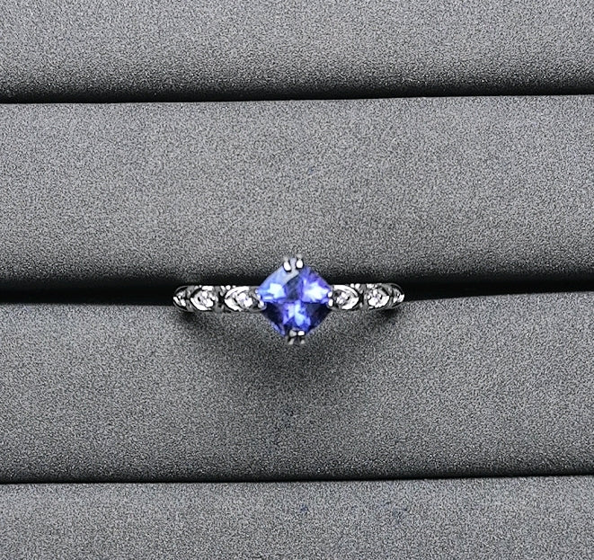 A4698 Tanzanite Ring