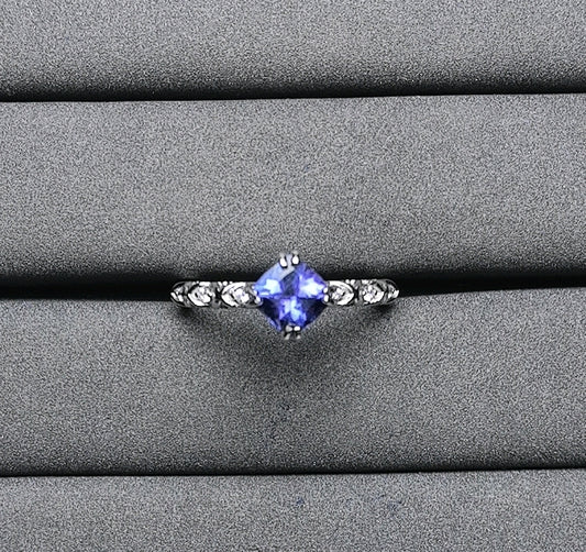 A4698 Tanzanite Ring
