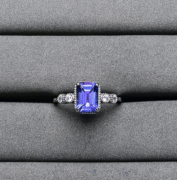 A4700 Tanzanite Ring