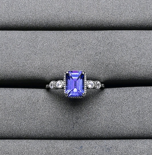 A4700 Tanzanite Ring