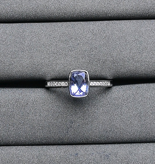 A4704 Tanzanite Ring
