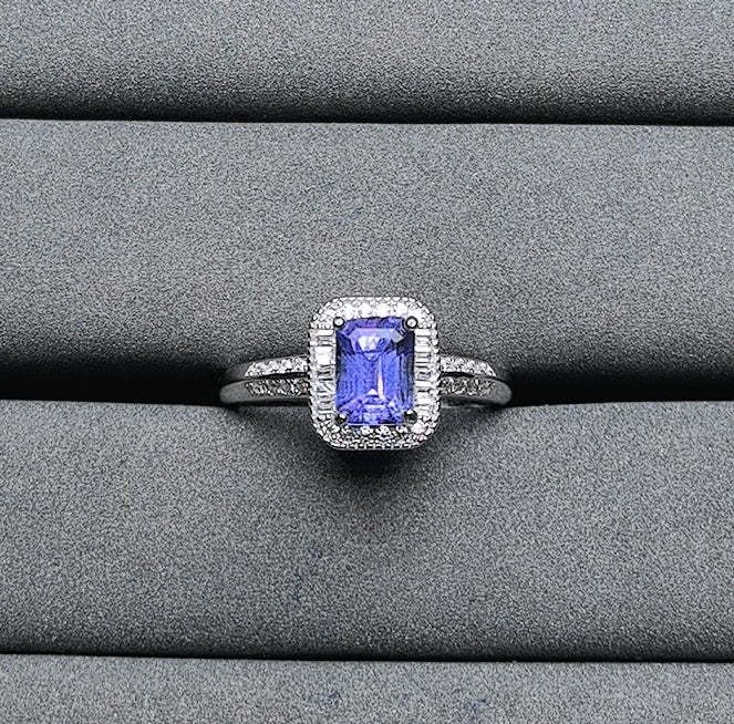 A4706 Tanzanite Ring