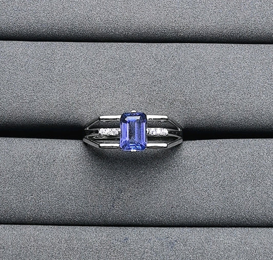 A4710 Tanzanite Ring
