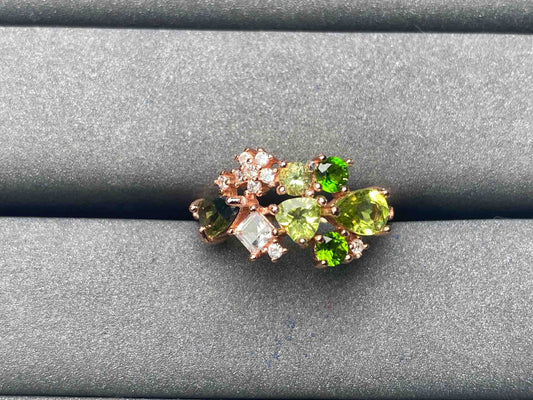 A4739 Peridot Ring