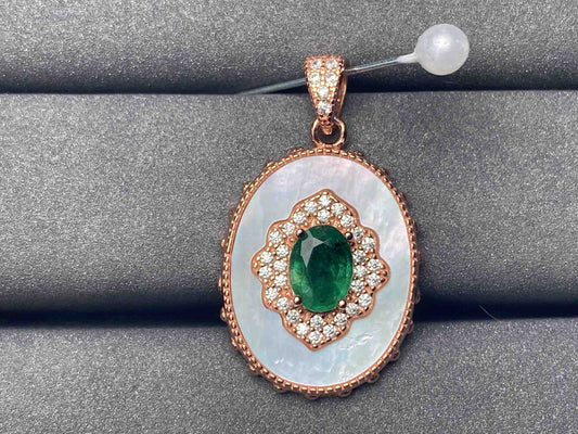 A4745 Emerald Pendant