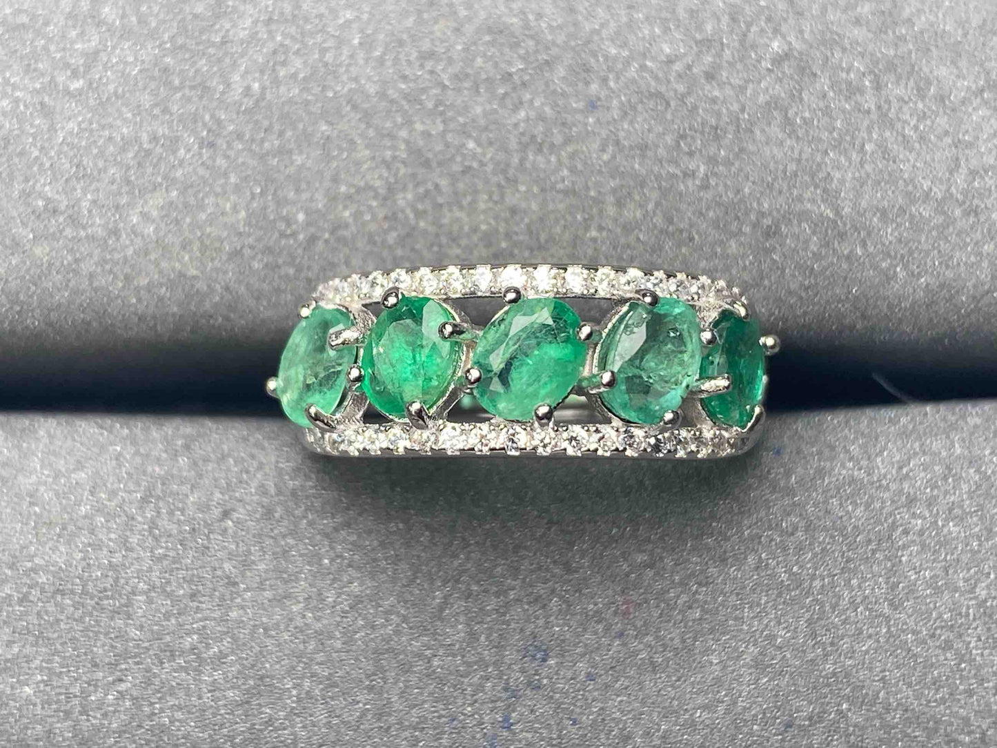 A4748 Emerald Ring