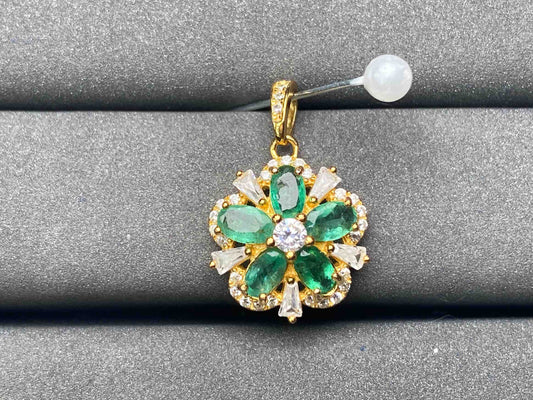 A4758 Emerald Pendant